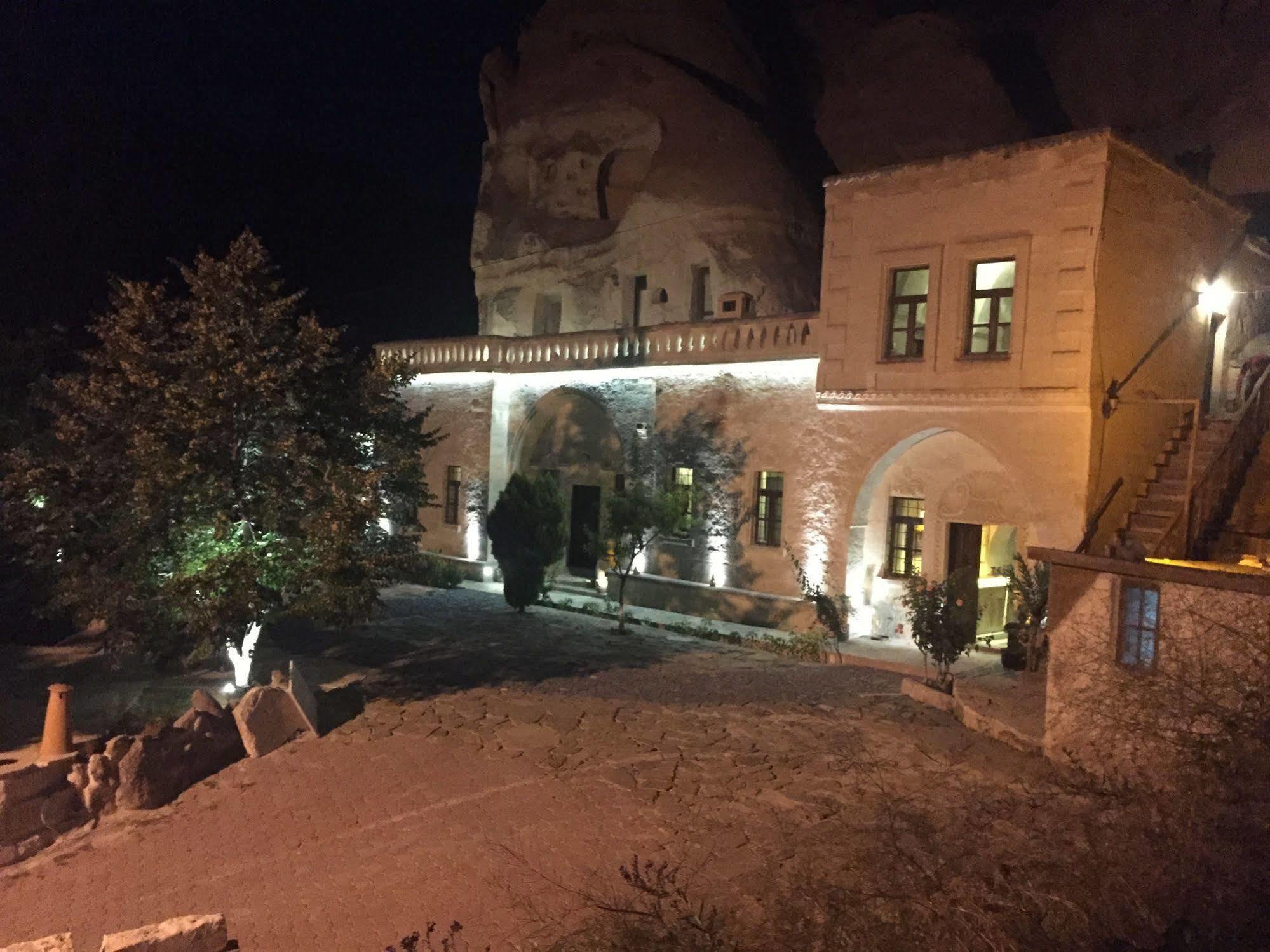The Village Cave Hotel Göreme Buitenkant foto